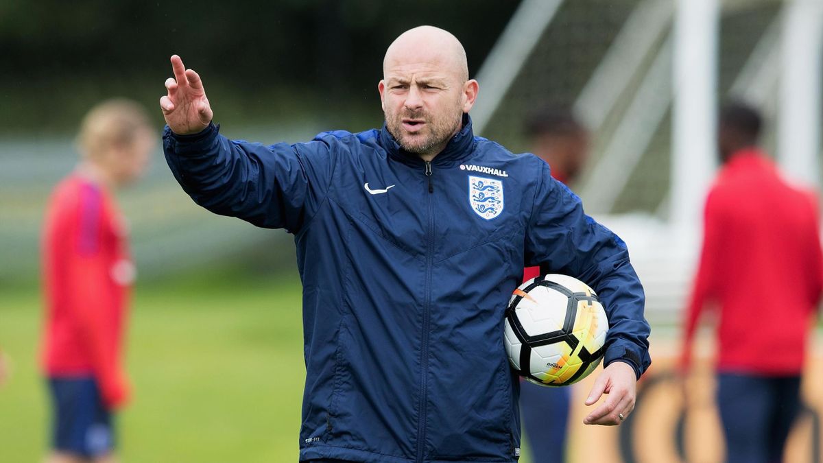 Carsley Momen Kunci Kesalahan Taktis