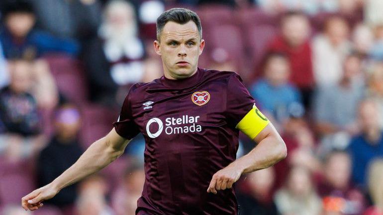 Lawrence Shankland Alasan Tetap Bersama Hearts