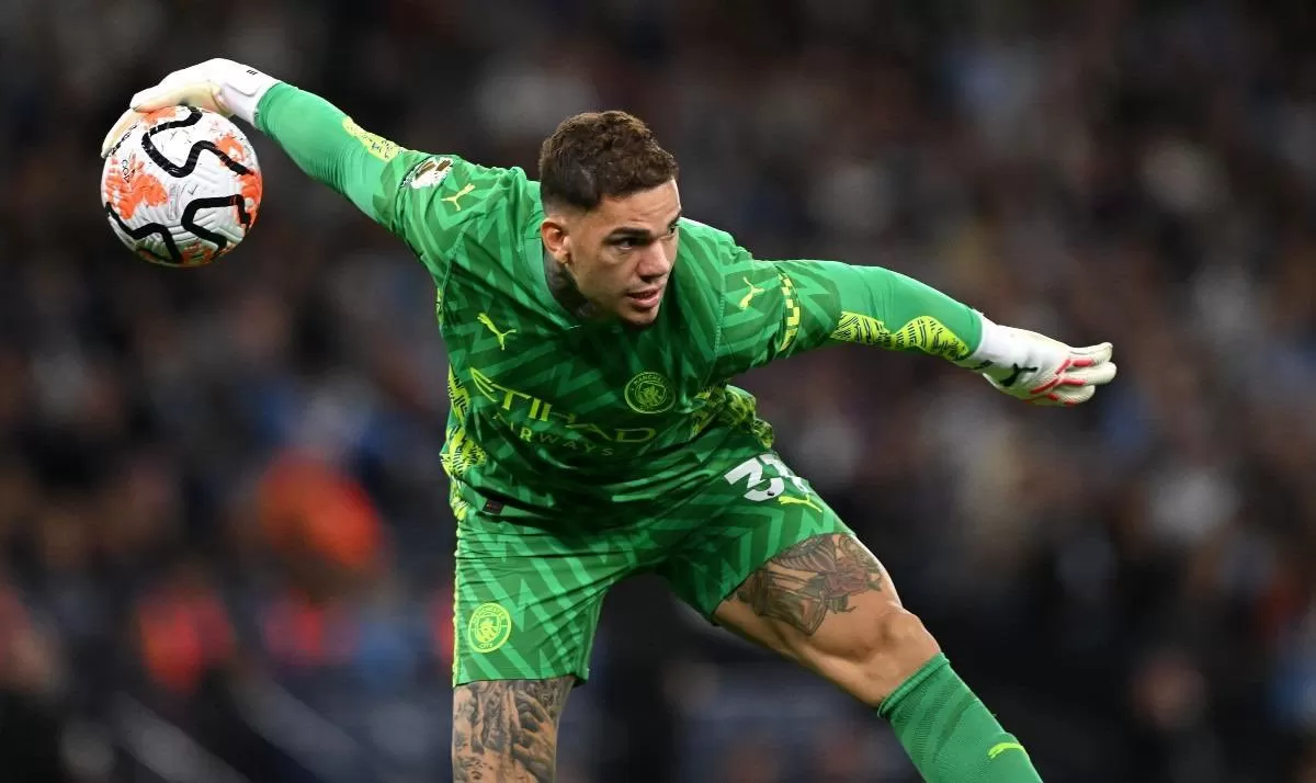 Ederson Moraes: City Siap Buka Negosiasi
