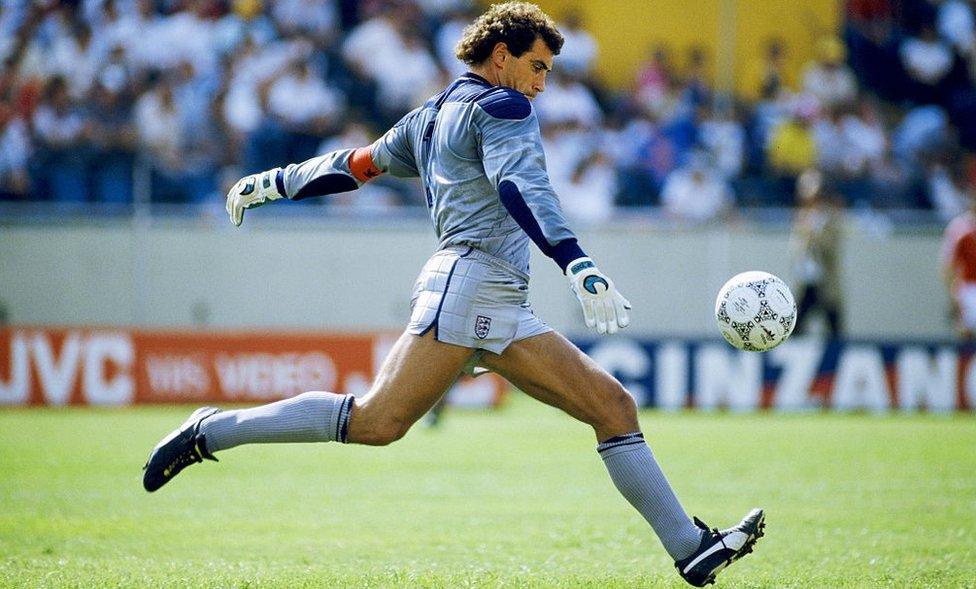 Mengejar Rekor Peter Shilton